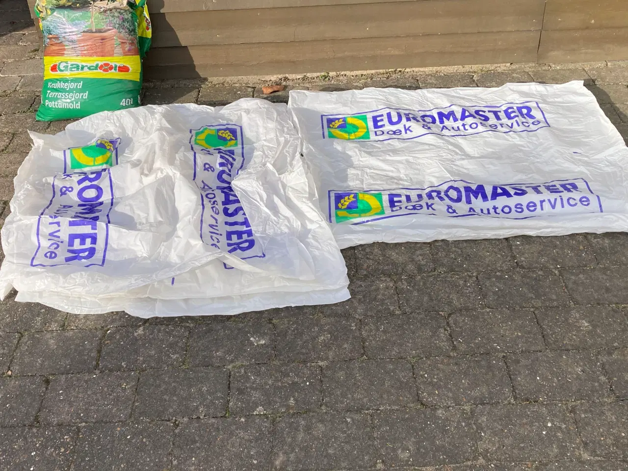 Billede 2 - 4 stk hvide Euromaster plastik dæksække