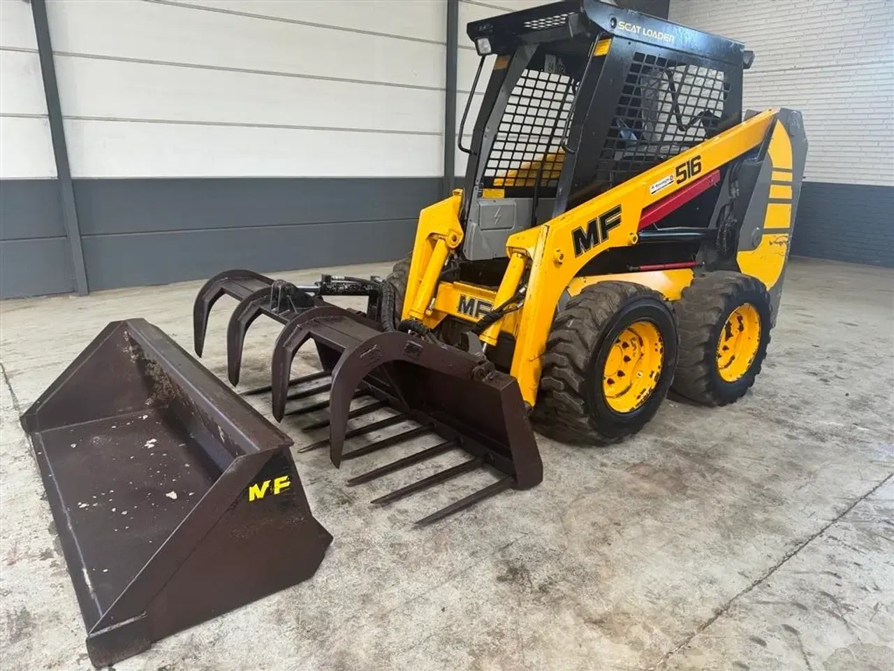 Billede 1 - MF 516 scat loader