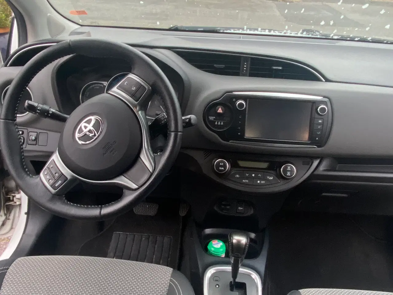 Billede 6 - Nysynet Toyota Yaris Hybrid 1,5, 2015