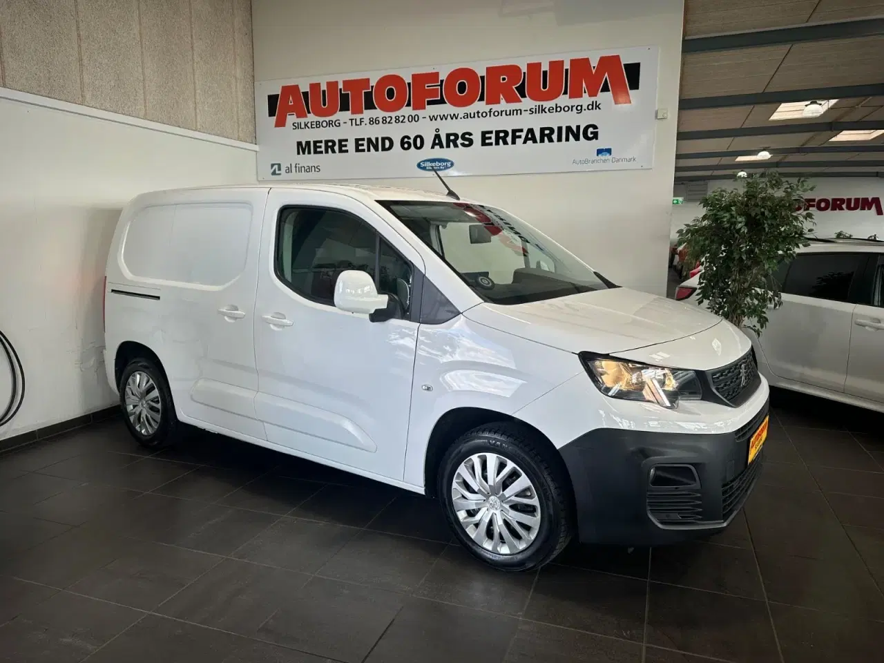 Billede 1 - Peugeot Partner 1,5 BlueHDi 130 L1V1 Ultimate Van