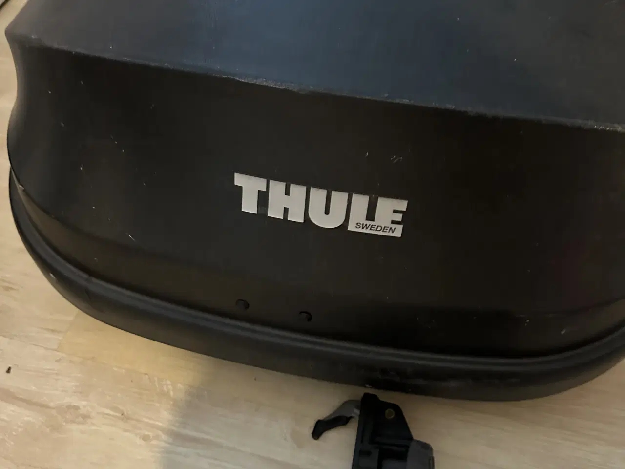 Billede 2 - Thule Pacific 200 tagboks i sort sælges