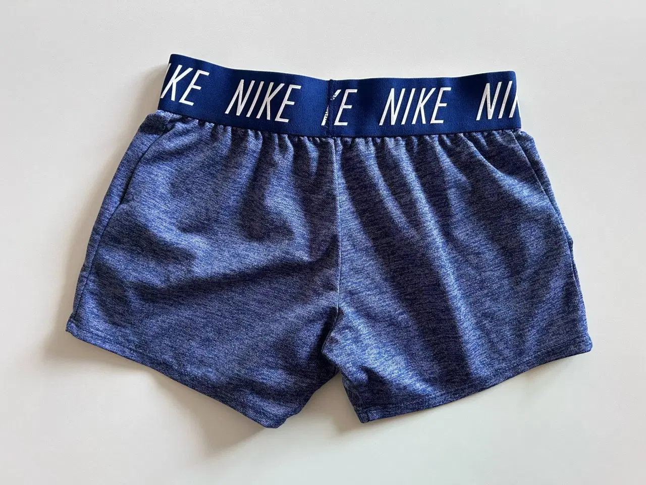 Billede 3 - Nike Dri-FIT Tempo shorts, str. 137-146 cm // M