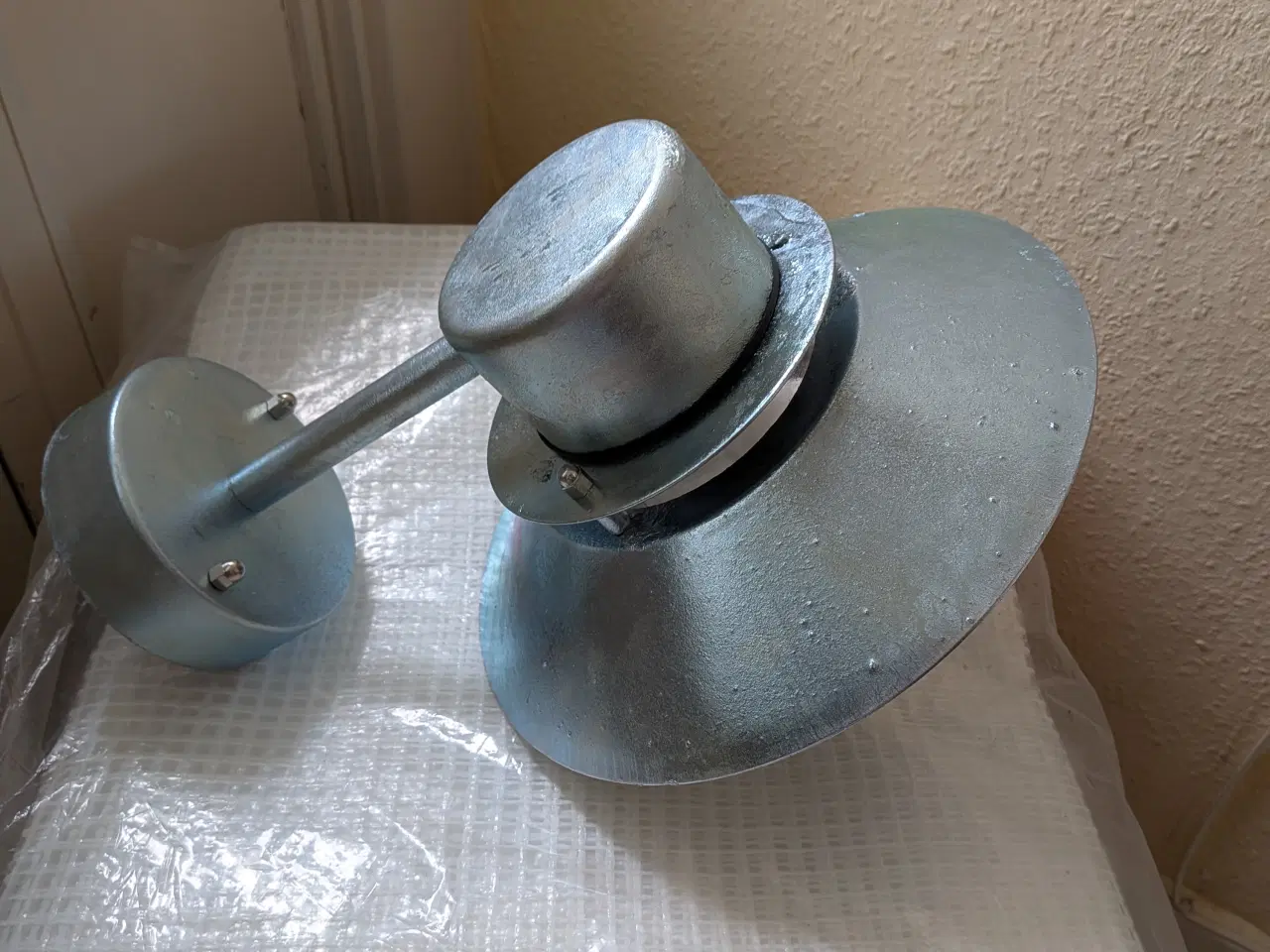 Billede 2 - UDENDØRSLAMPE - GALVANISERET - DESIGN