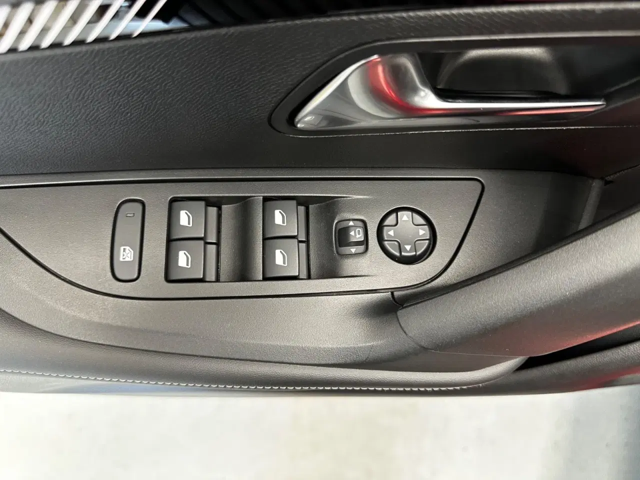 Billede 11 - Peugeot e-2008 50 Allure