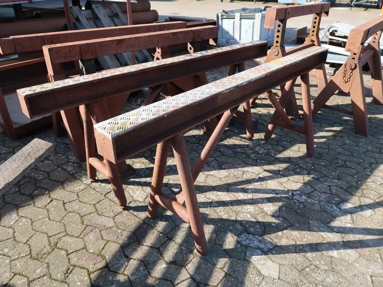 Billede 1 - 2 stk. bukke