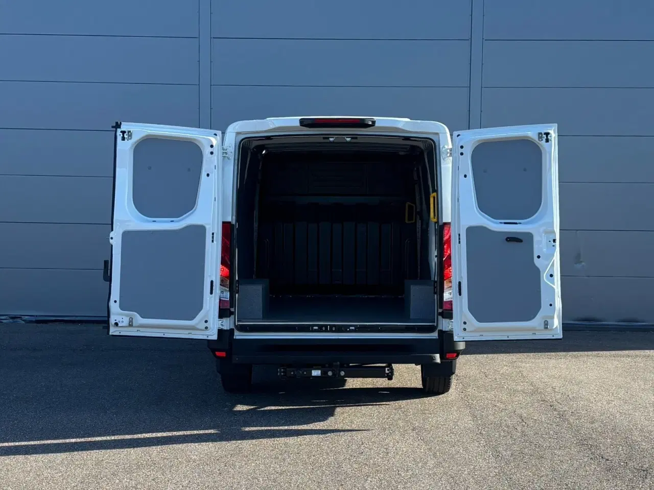 Billede 6 - Iveco Daily 2,3 35S16 9m³ Van AG8