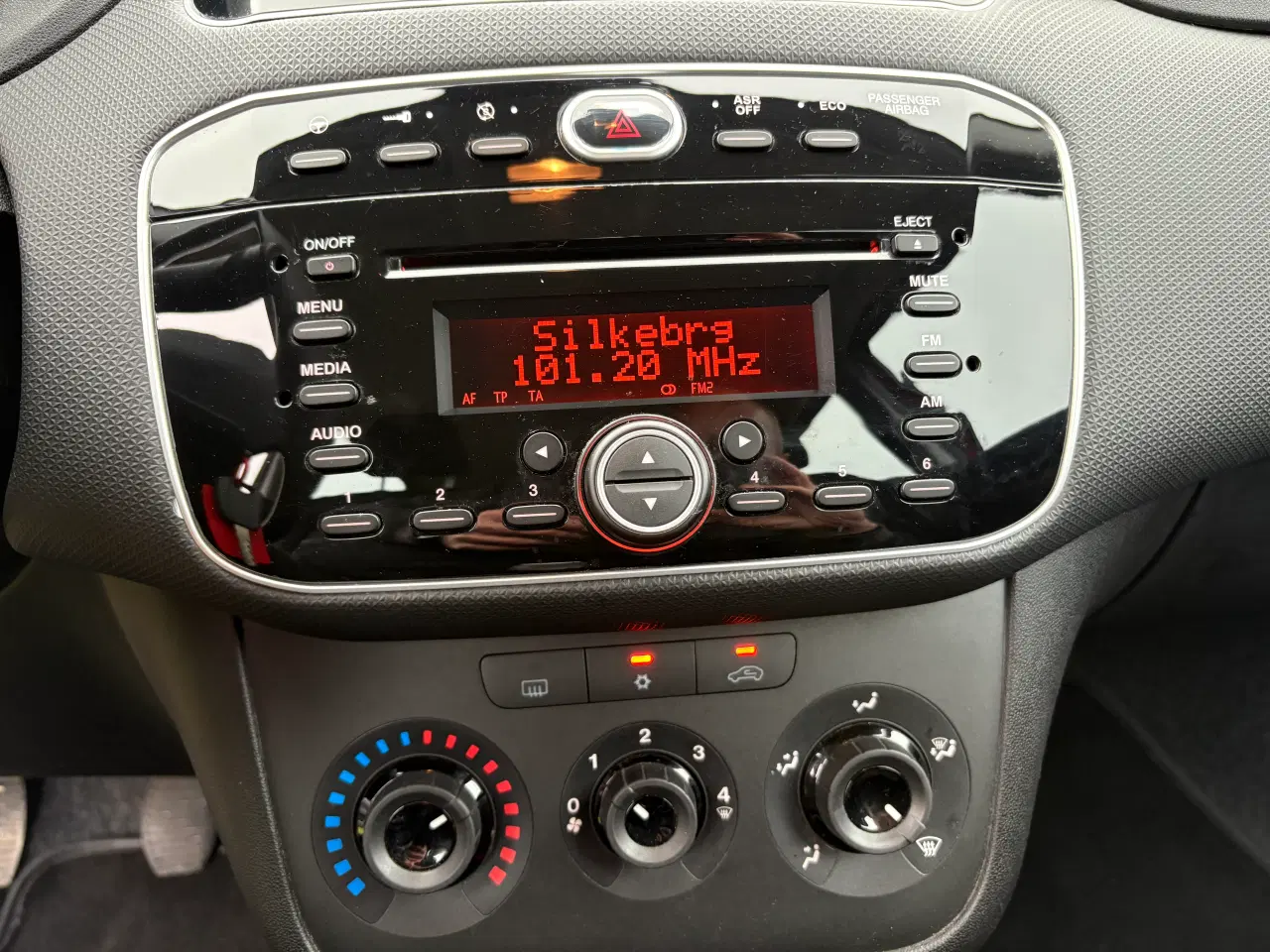 Billede 15 - Fiat Punto S7 0,9 100 - Virkelig pæn og velholdt..