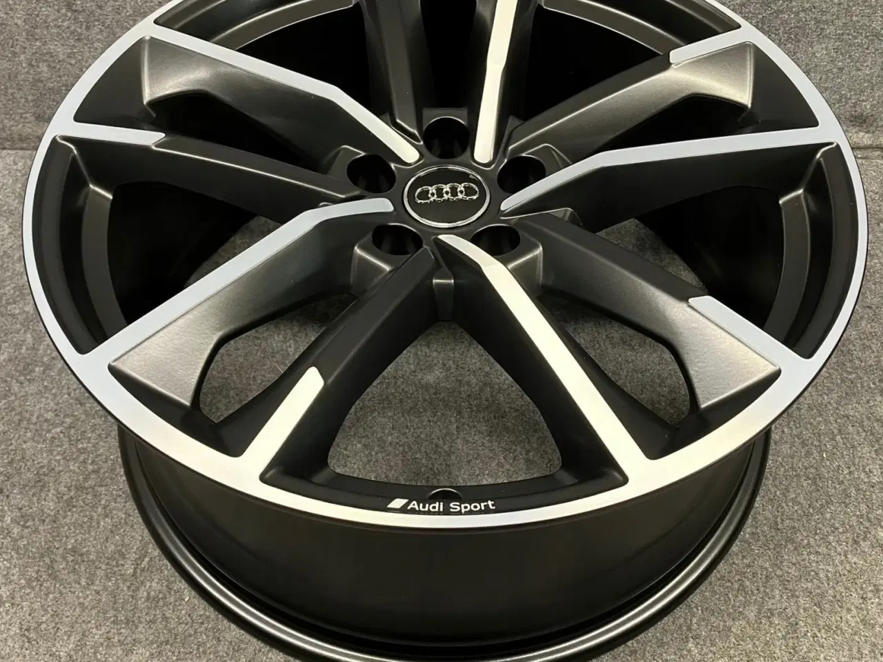Billede 1 - ALUFÆLGE AUDI A7 S7 RS7 C8 4K8 20"