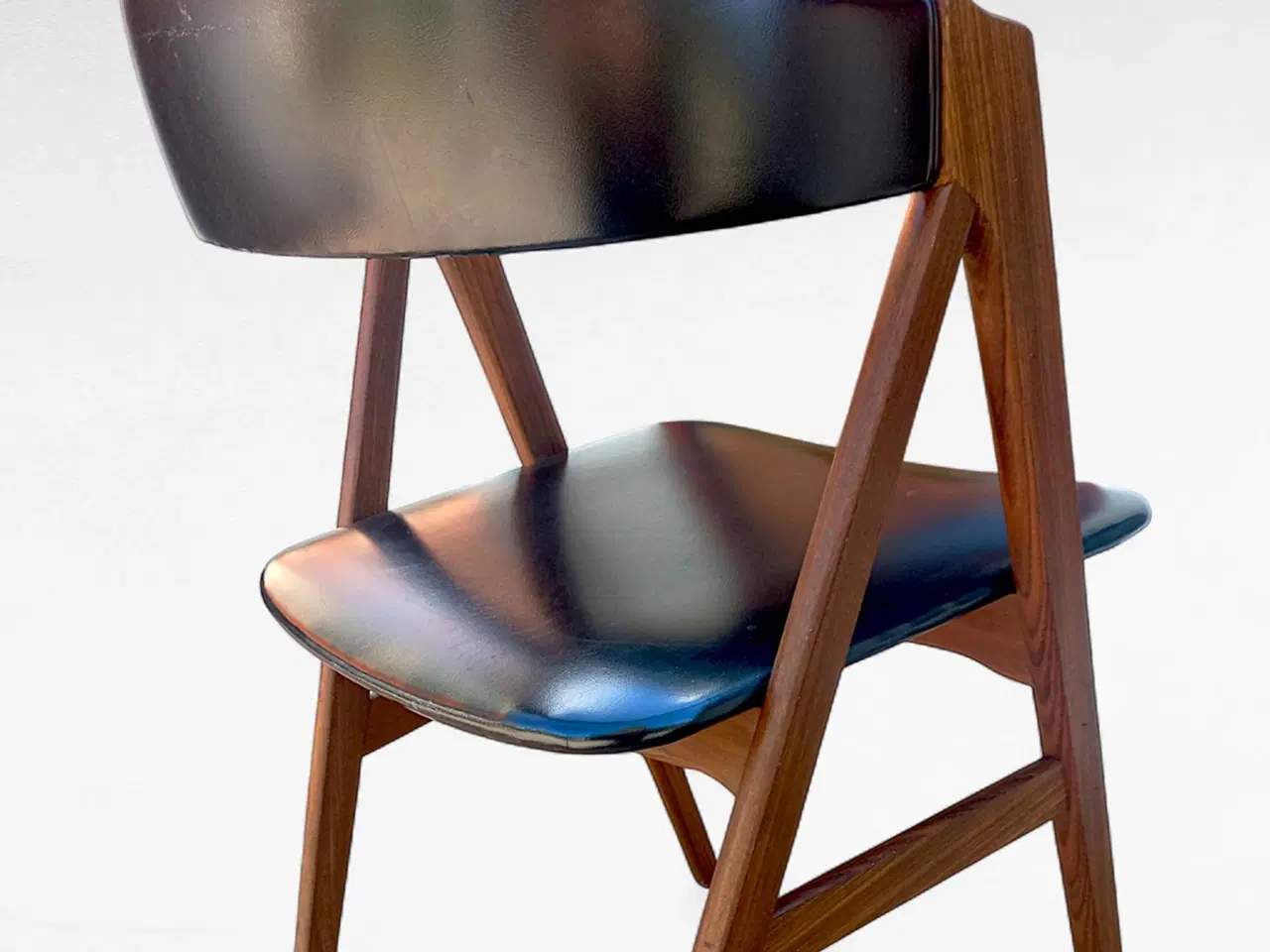 Billede 9 - Tidløs elegance: Klassisk dansk design stol fra 19