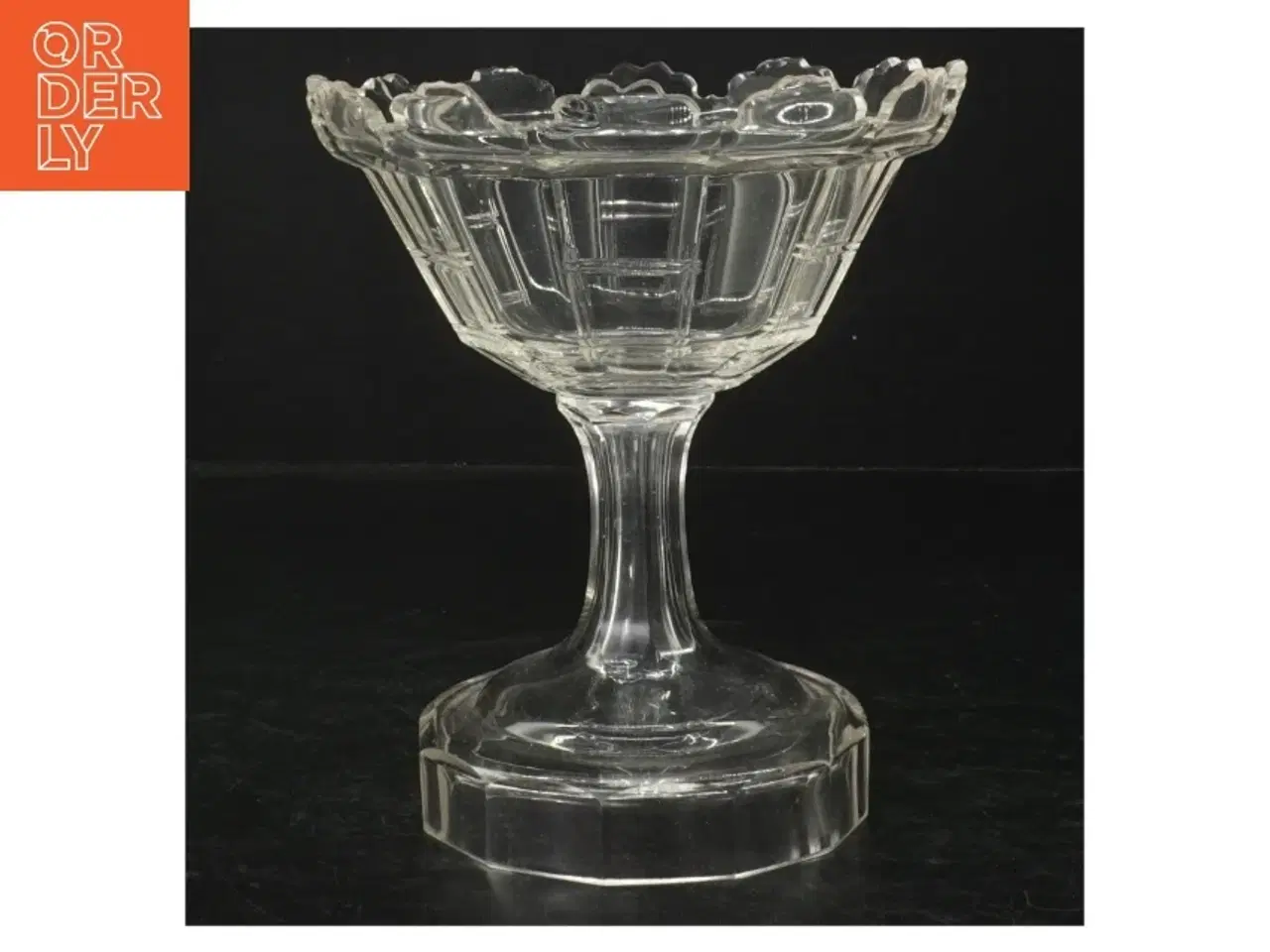 Billede 1 - Glasfad på fod (str. H. 17,5 cm. ø. 15,5 cm)