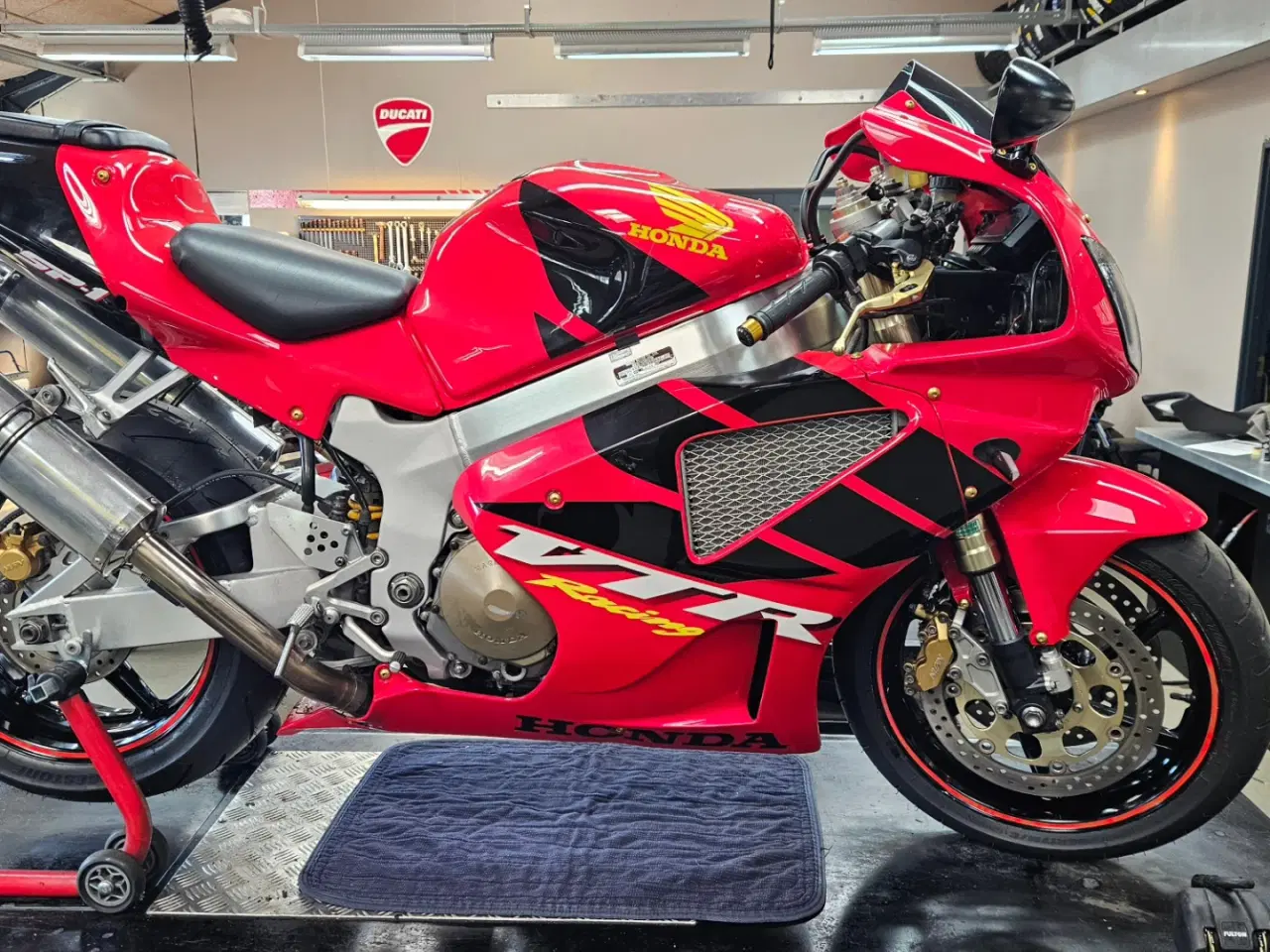 Billede 6 - Honda vtr 1000 sp1 