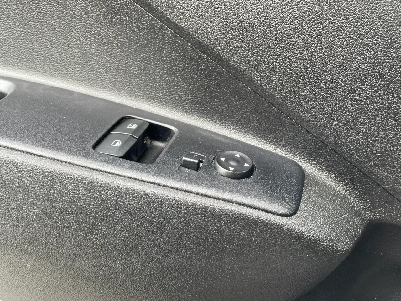 Billede 15 - Hyundai i10 1.0 Essential – Veludstyret, økonomisk
