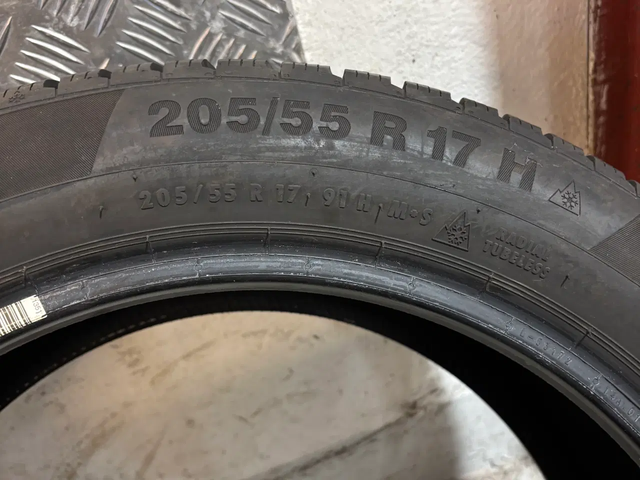 Billede 4 - 4 stk vinterdæk Continental 205/55-17 