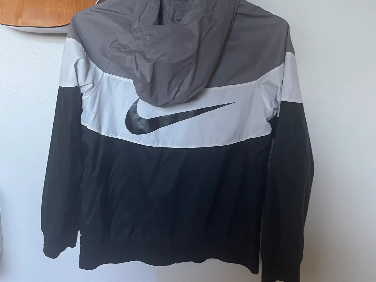 Billede 2 - Nike sommer jakke 