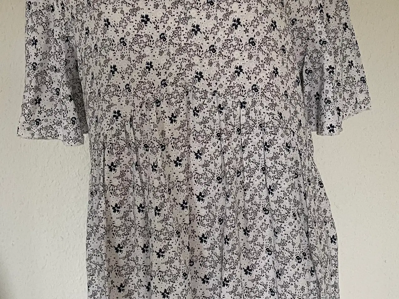 Billede 1 - 2 flotte sommerkjoler f Pomelo Italy, pris pr. stk