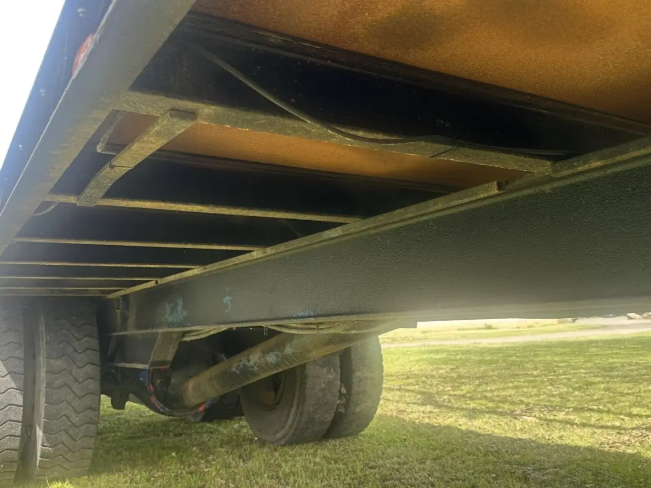 Billede 9 - Scania 12 meter halmvogn med hydraulisk ræk.