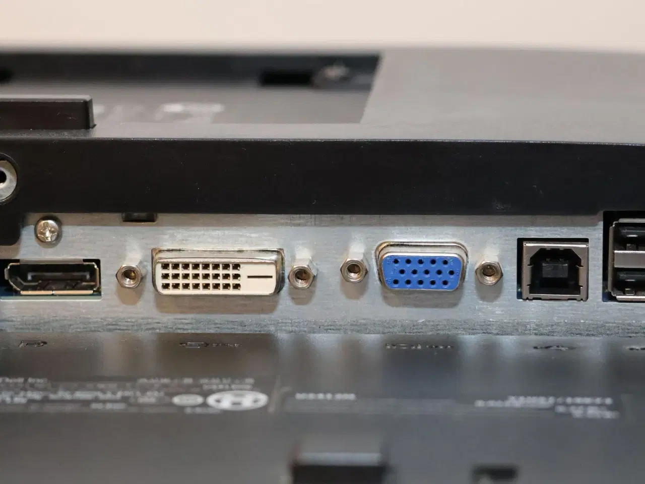 Billede 5 - 24" Dell UltraSharp U2412Mb