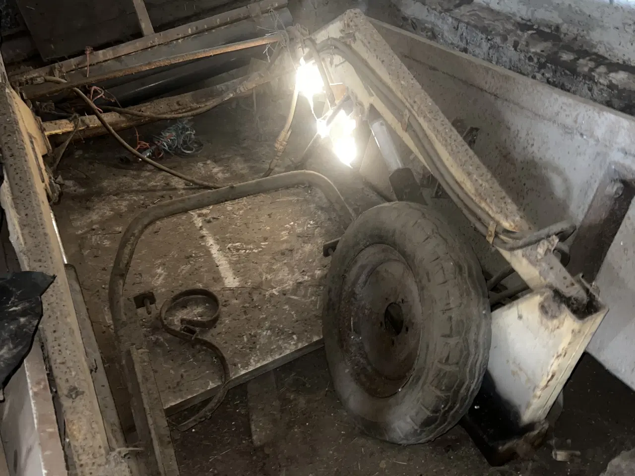 Billede 3 - Frontlæser har vær på en Tractor Ford4000