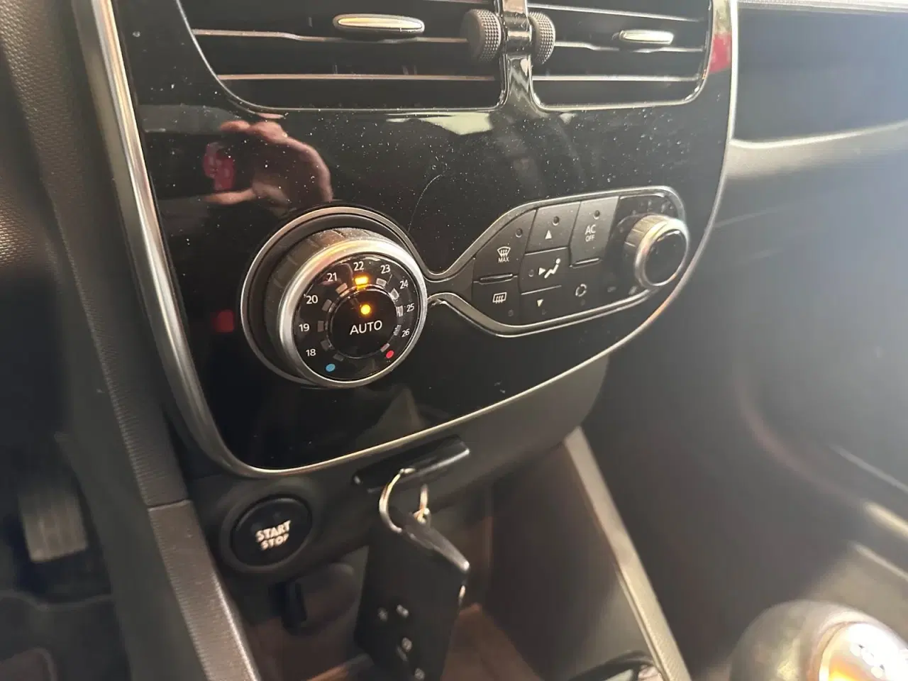 Billede 8 - Renault Clio IV 1,5 dCi 75 Expression Navi Style Sport Tourer