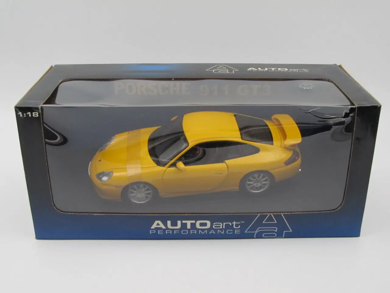 Billede 10 - 1999 Porsche 911 (996) GT3 fra AUTOart - 1:18