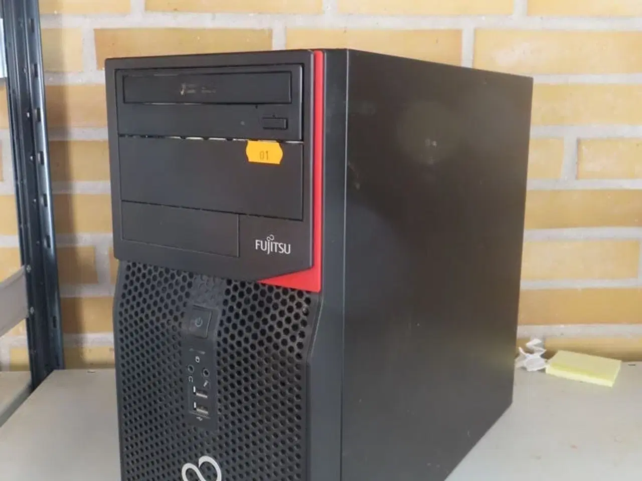 Billede 1 - Stationær computer FUJITSU P420 E85+