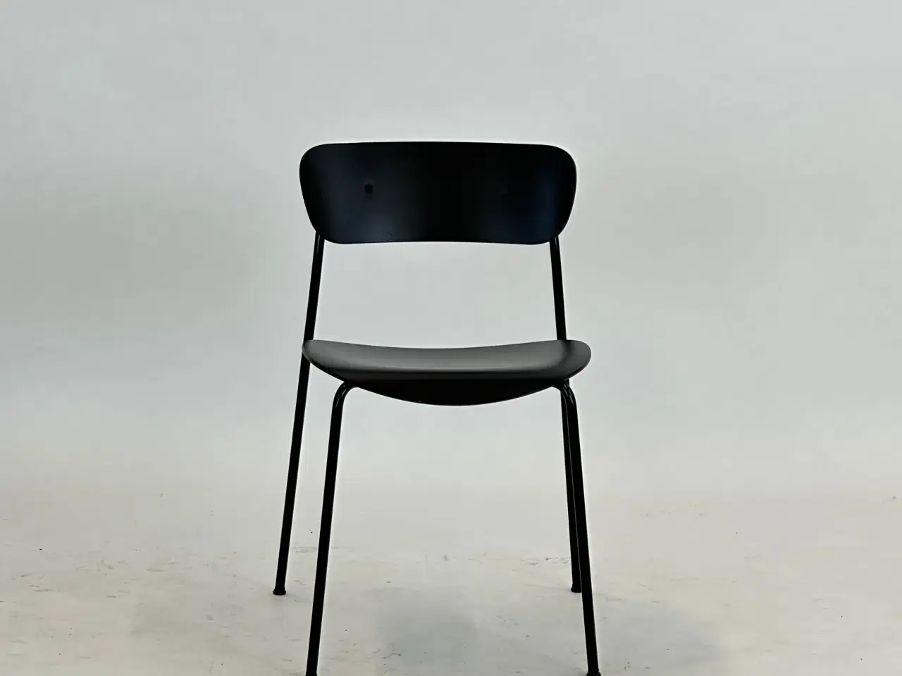 Billede 3 - &tradition Pavilion AV1 Stol – Sort