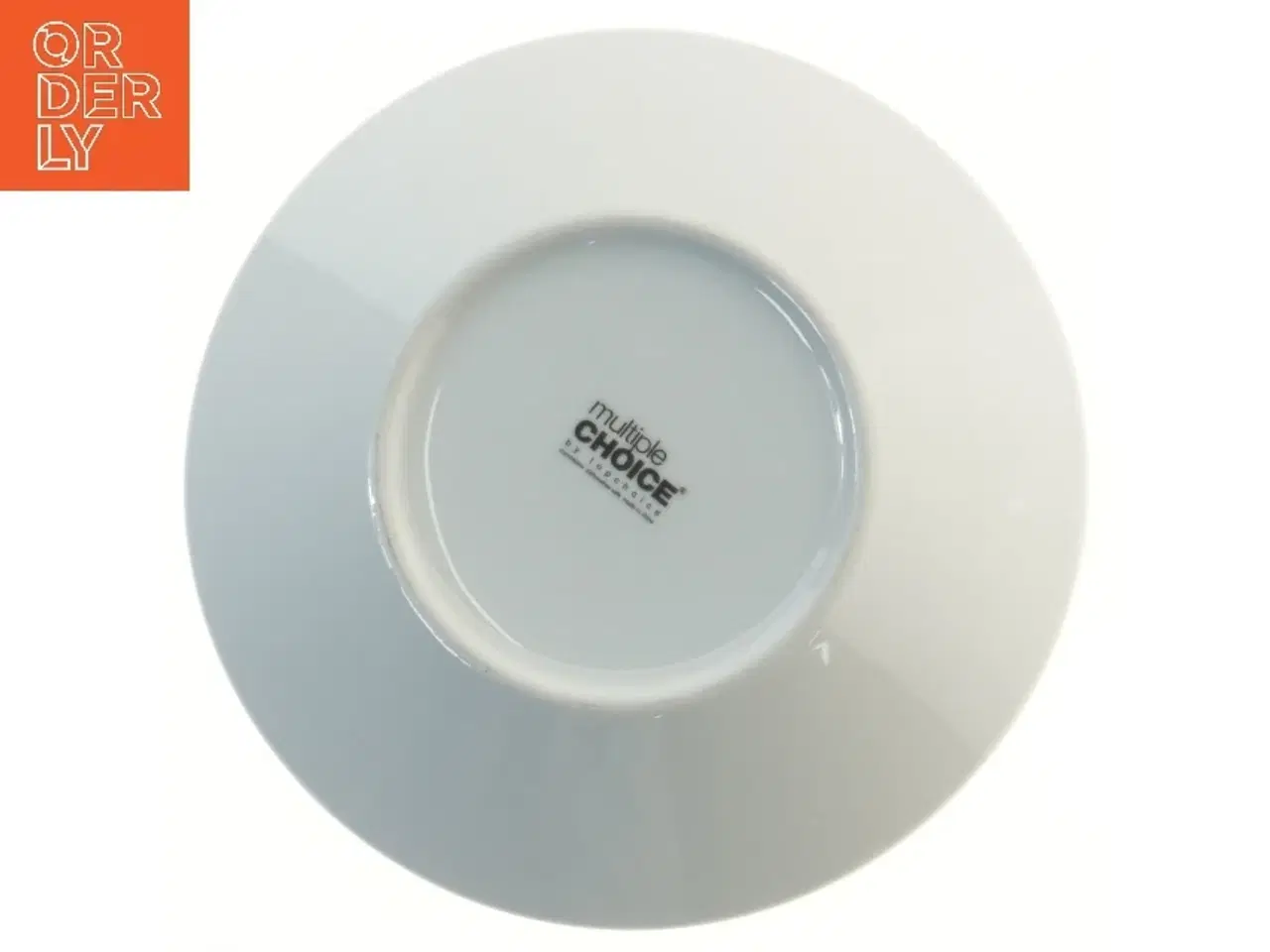 Billede 3 - Sæt af fire tallerkener med julemotiv fra Hoichanzu (str. 4 styk, ø 21,5 cm)