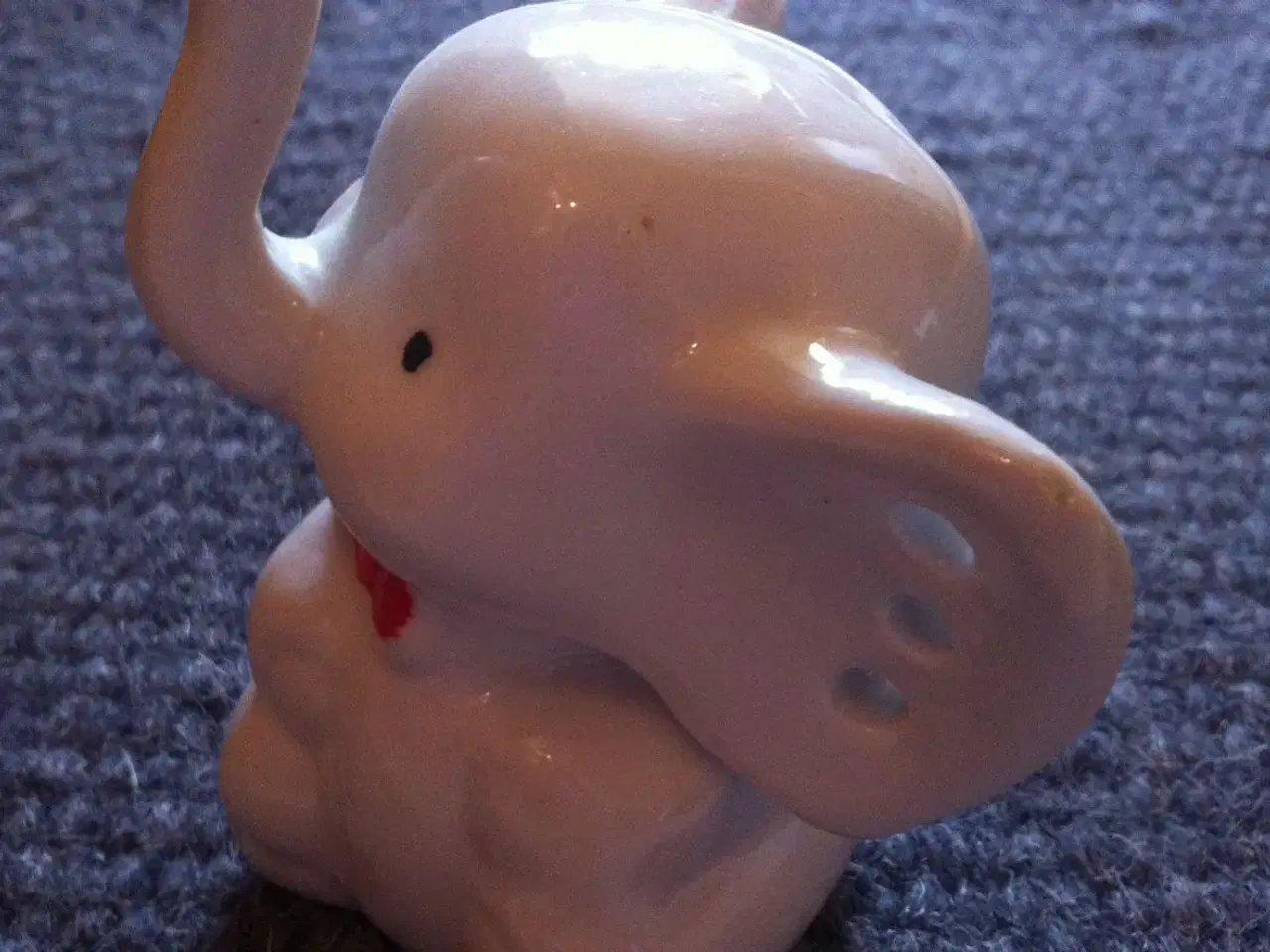 Billede 2 - SØD LILLE elefant i porcelæn 