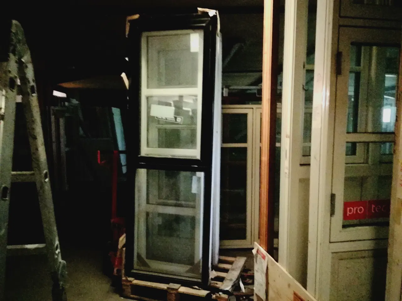 Billede 1 - NYT KOMBI VINDUE, TRÆ/ALU SORT, 70,8X211,8
