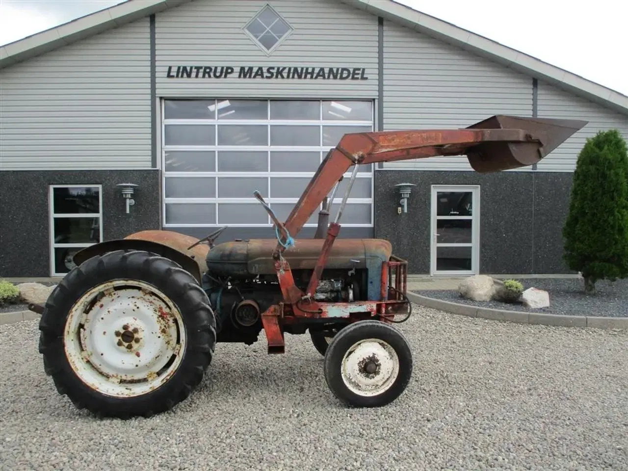 Billede 5 - Fordson Frontlæsser med skovl og beslag fra Ford Major. Kan nemt tilpasse andre traktorer.