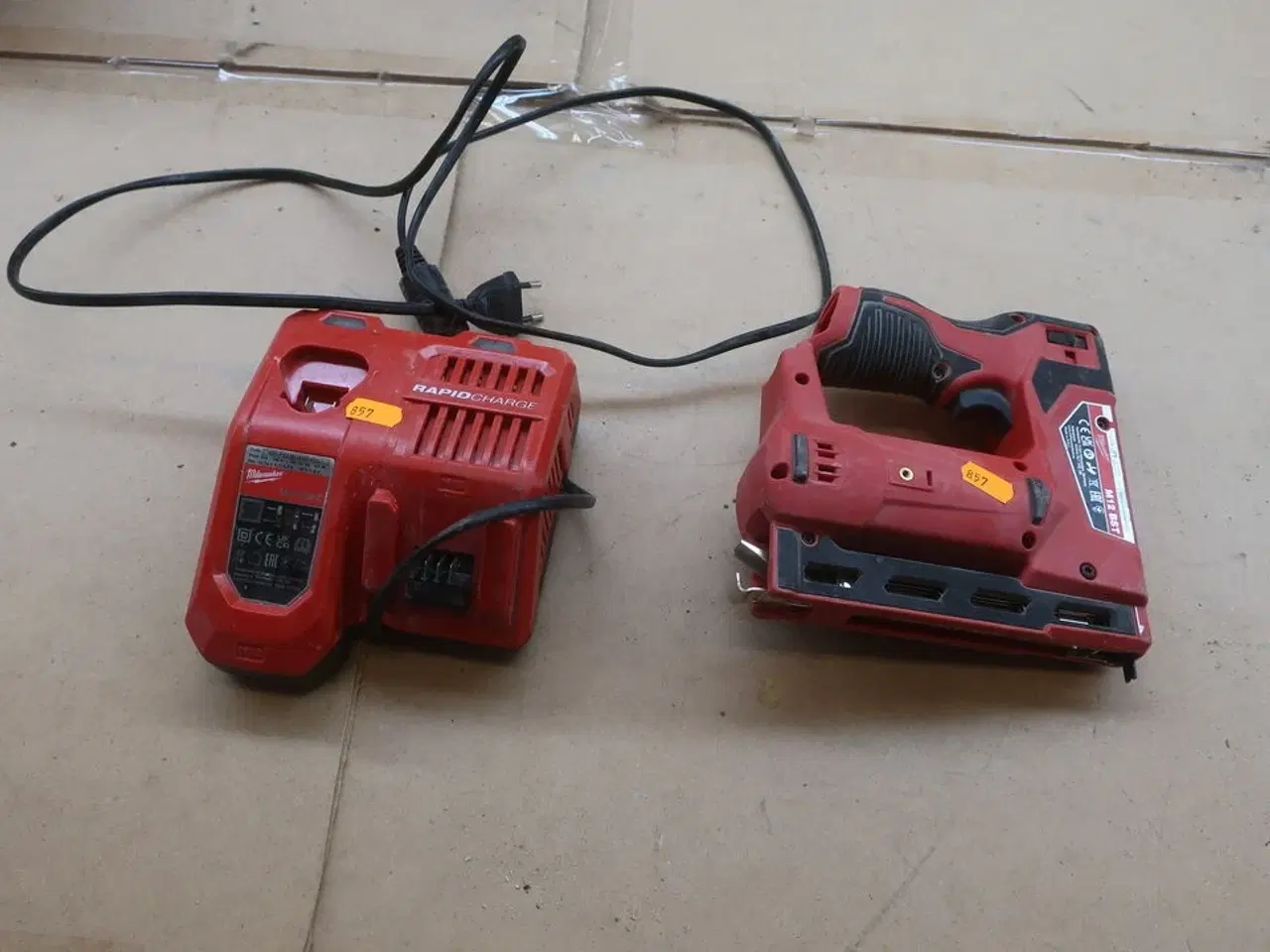 Billede 1 - El. hæftepistol MILWAUKEE M12BST