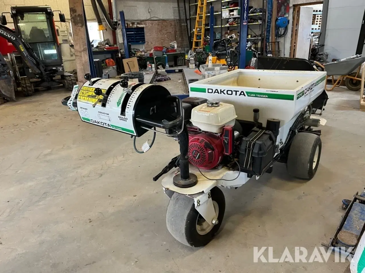 Billede 1 - Sandudlægger Dakota 310 Turf tender