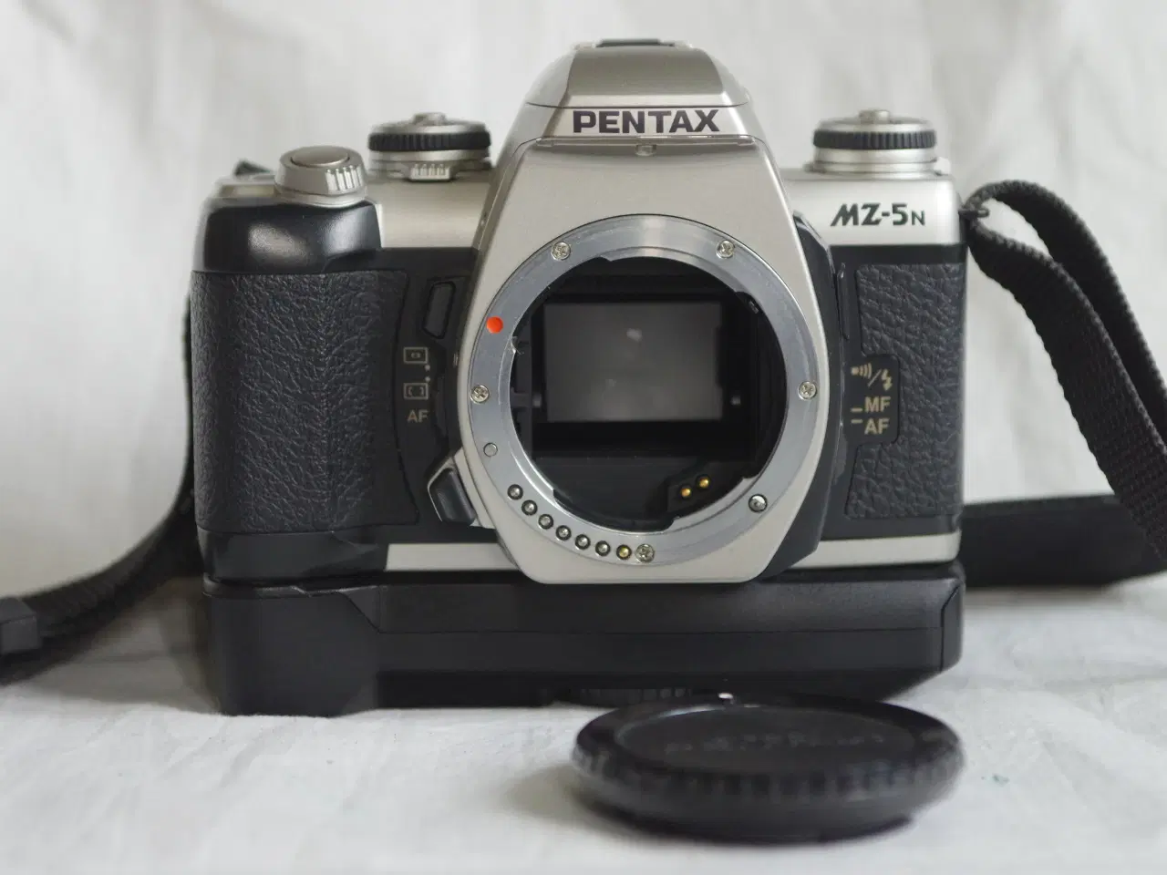 Billede 1 - Pentax MZ-5N kamerahus inkl. batterigreb