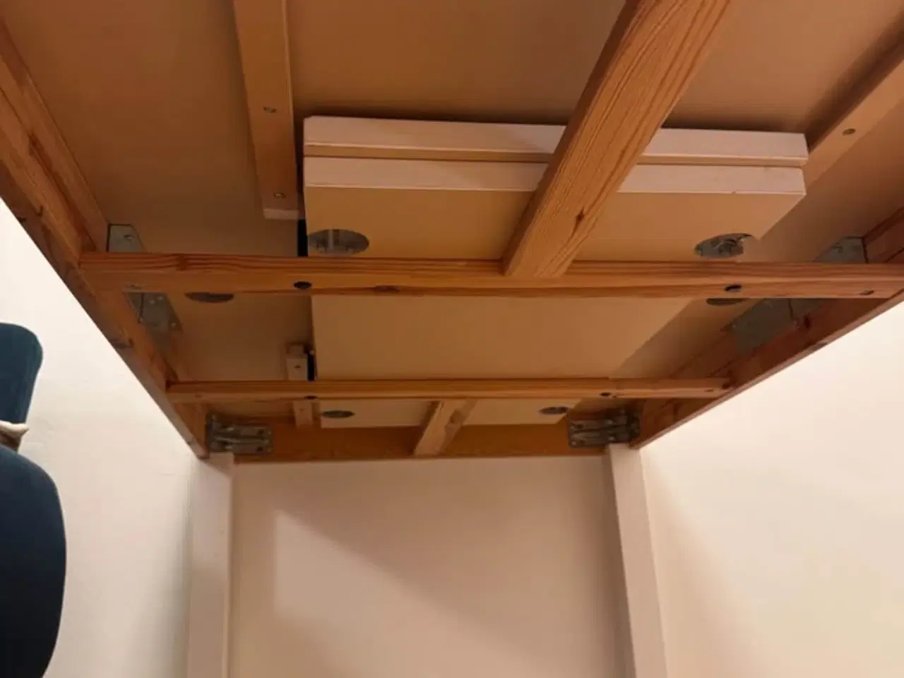 Billede 4 - Spisebord m. to tillægsplader SÆLGES