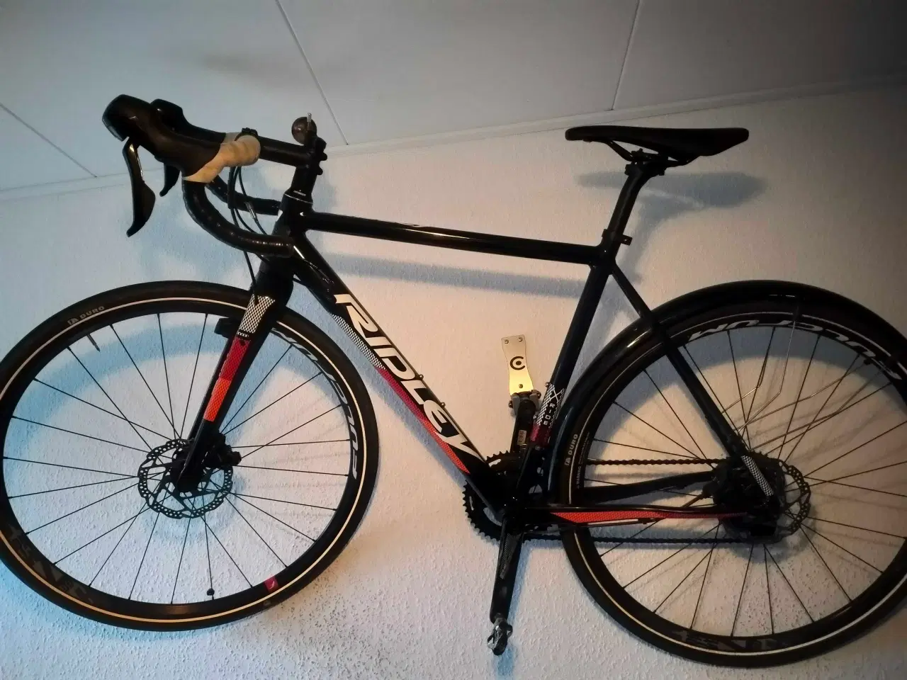 Billede 11 - Rytter cykler 