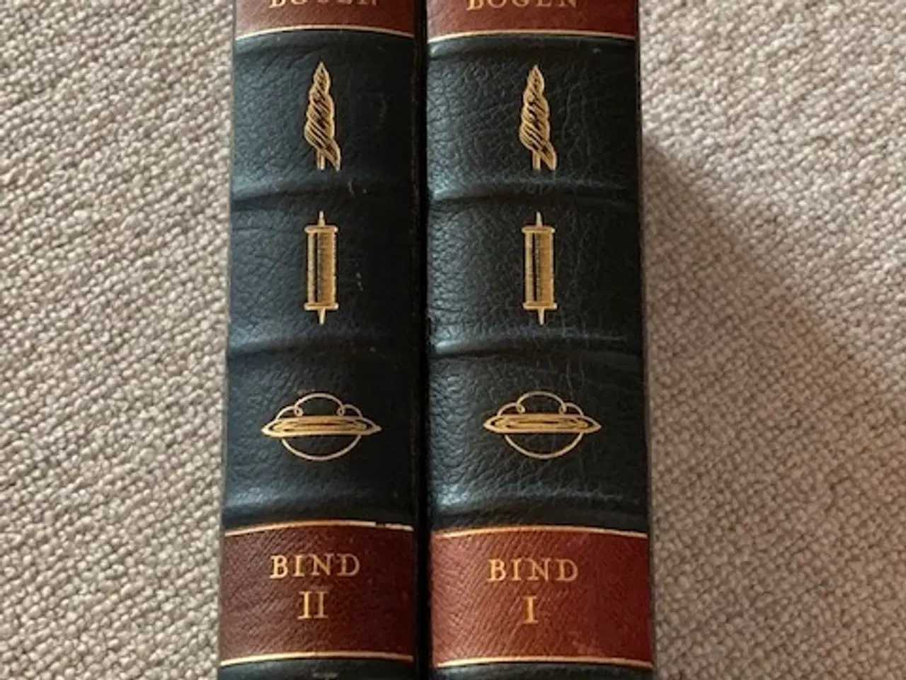 Billede 1 - Textilbogen bind 1 og 2, Ove Weikop