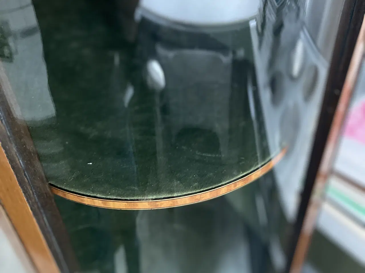 Billede 7 - Meget velholdt vitrineskab 