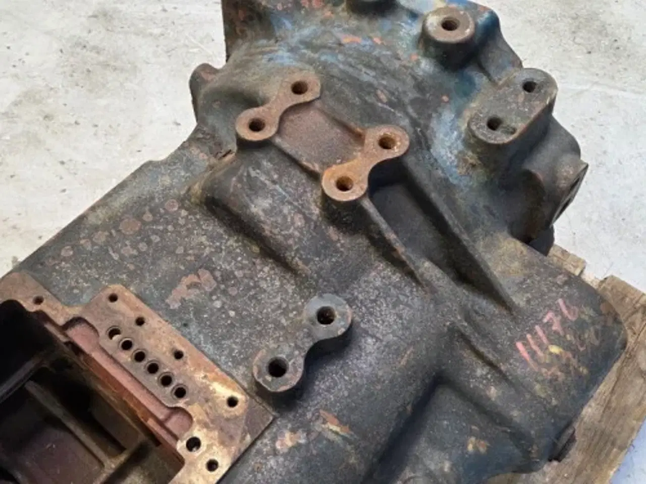 Billede 5 - Ford 7740 Gearkassehus F0NN7005AH