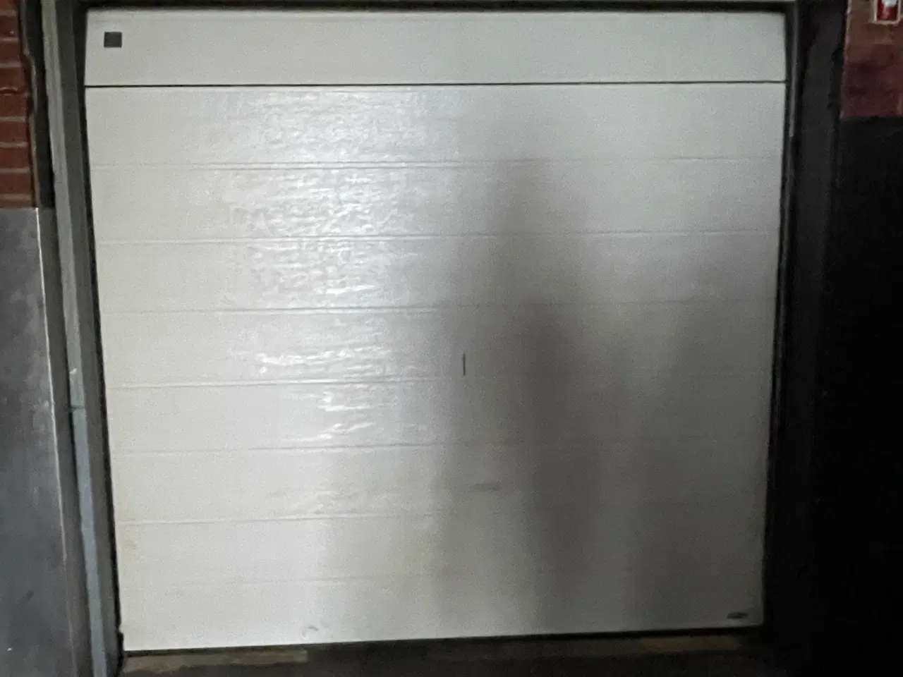 Billede 2 - Garageport med fjernbetjening 