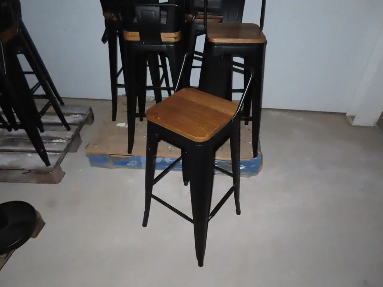 Billede 1 - 8 stk. barstole fra restaurant