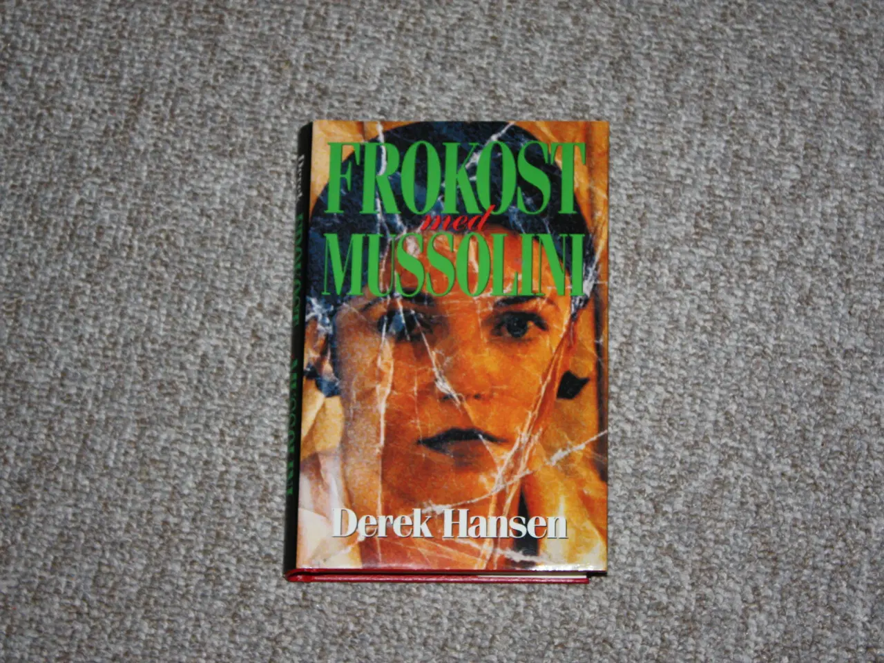 Billede 4 - På sikker afstand af Celia Walden