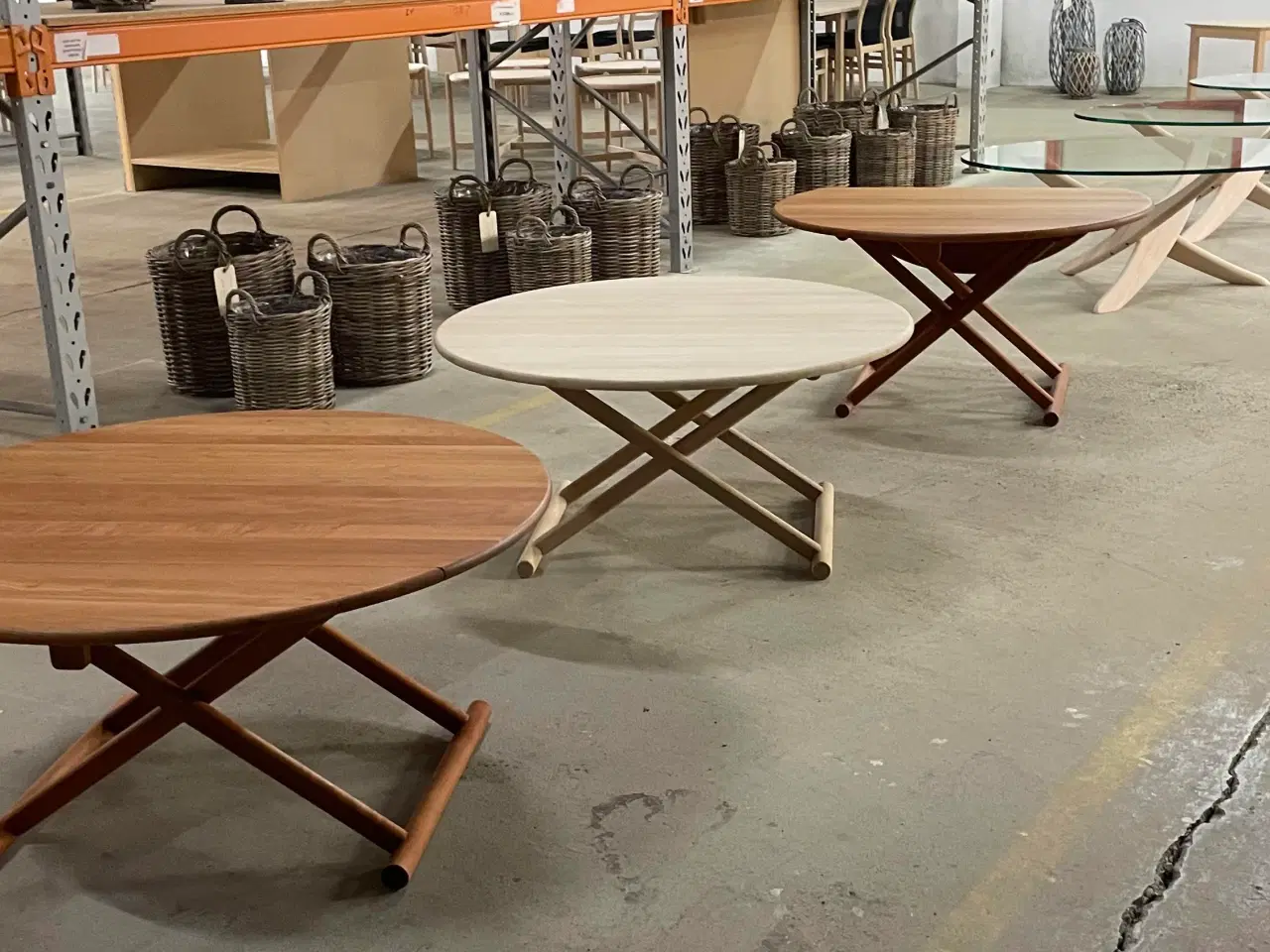 Billede 3 - Kom og tøm lageret med møbler. Spar 80% 