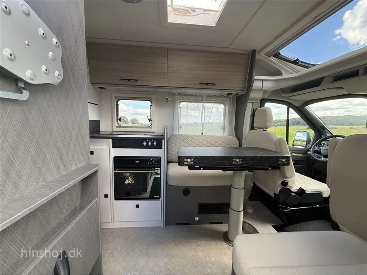 Billede 19 - 2026 - Etrusco V 6.8 SCF Scandic Edition Aut.   Lækker Autocamper med automatgear og face to face siddegruppe fra Hinshøj Caravan.