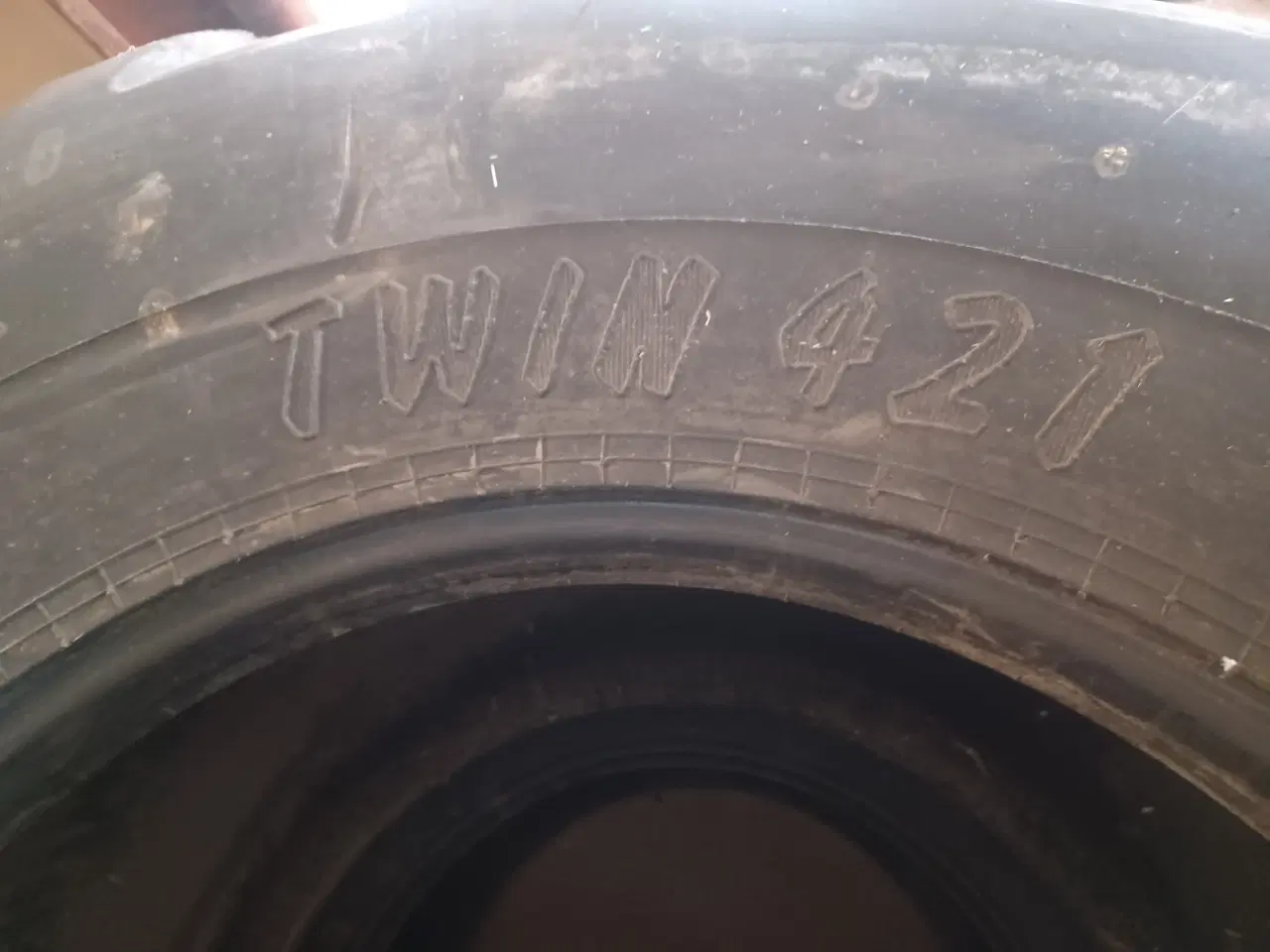 Billede 3 - Trelleborg Twin dæk 421