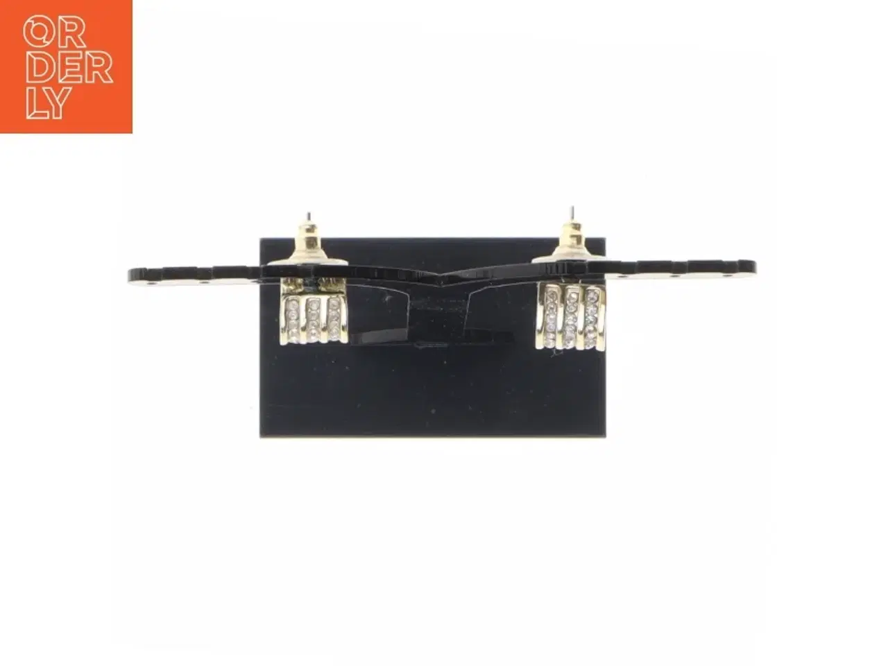 Billede 3 - Øreringe (str. En komma 6 x en x en cm)