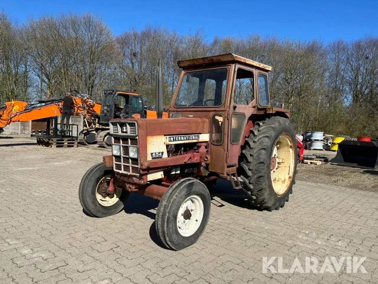 Billede 1 - Traktor IH 654