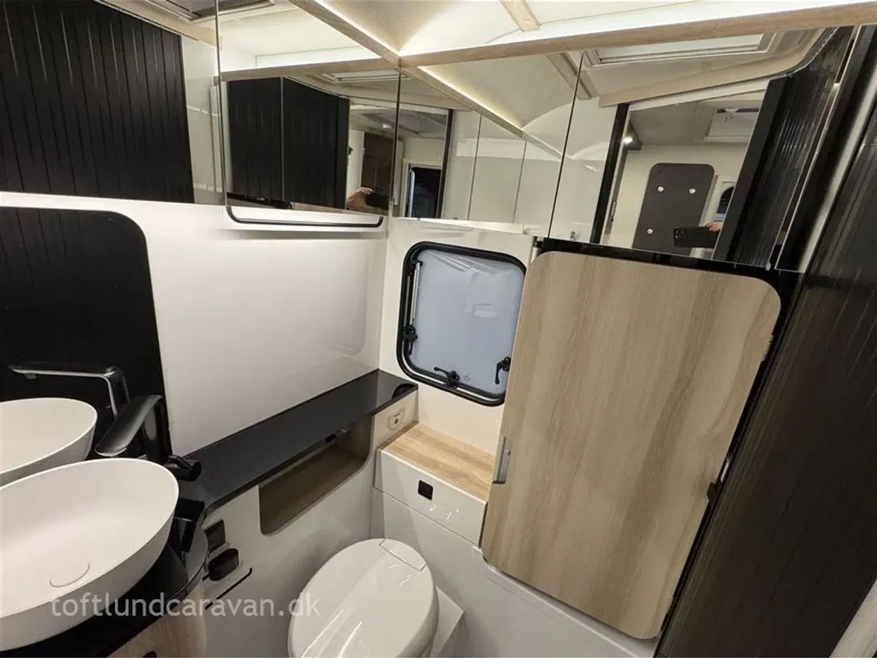 Billede 10 - 2026 - Hobby De Luxe 460 SFf   NY 2026 DK-LINE. m/QUEENS SENG og masser af udstyr inkl. i prisen. NU PÅ LAGER. *TILBUD*