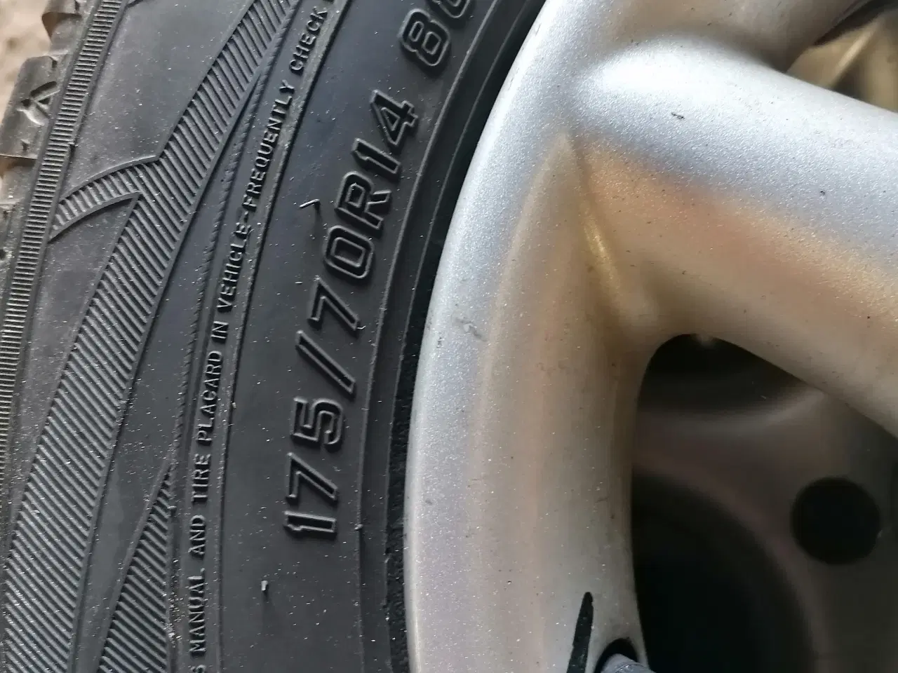 Billede 1 - Vinterdæk købes