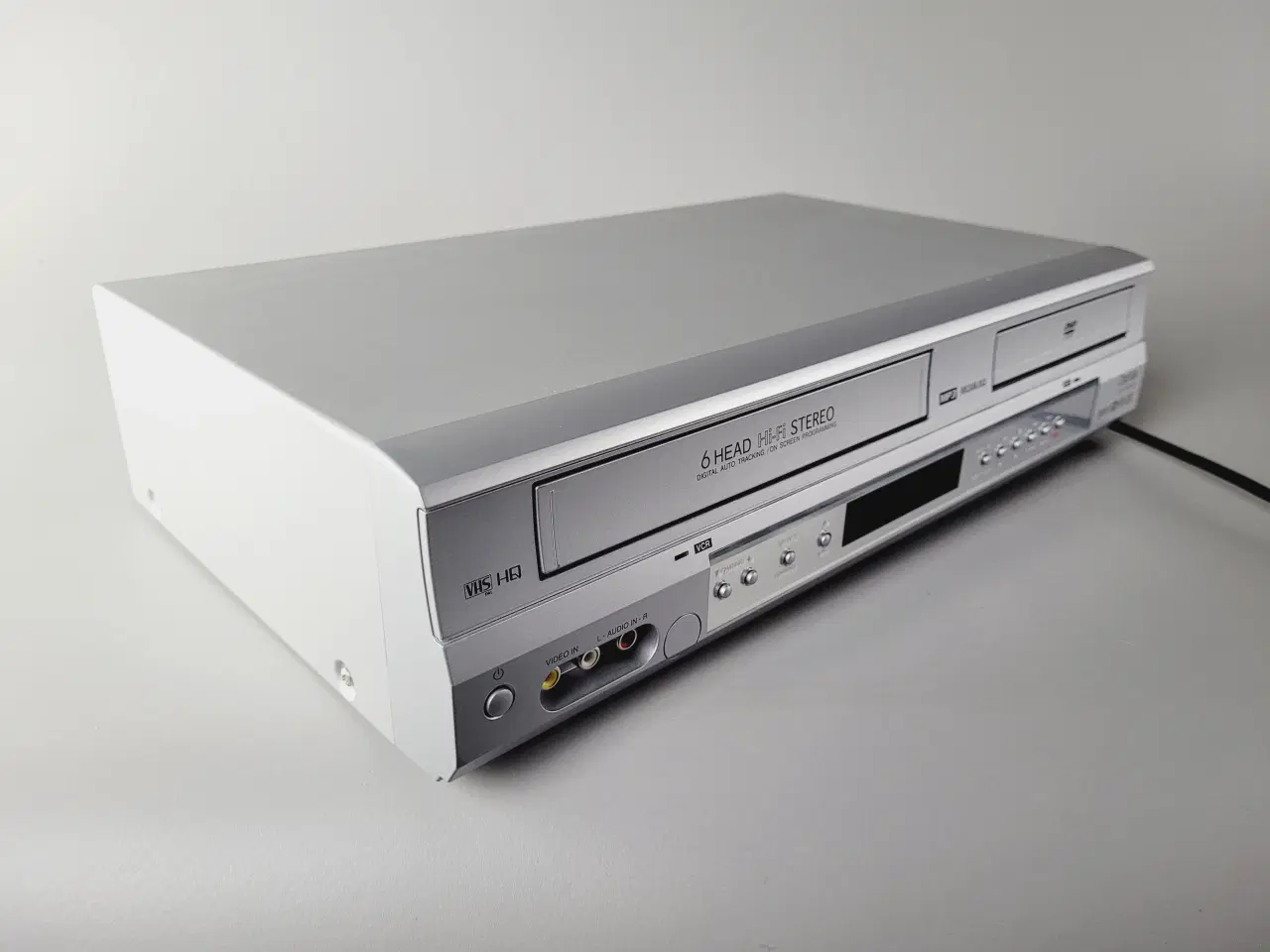 Billede 3 - ⭐️· Dantax VHS-afspiller - DVD VIRKER IKKE