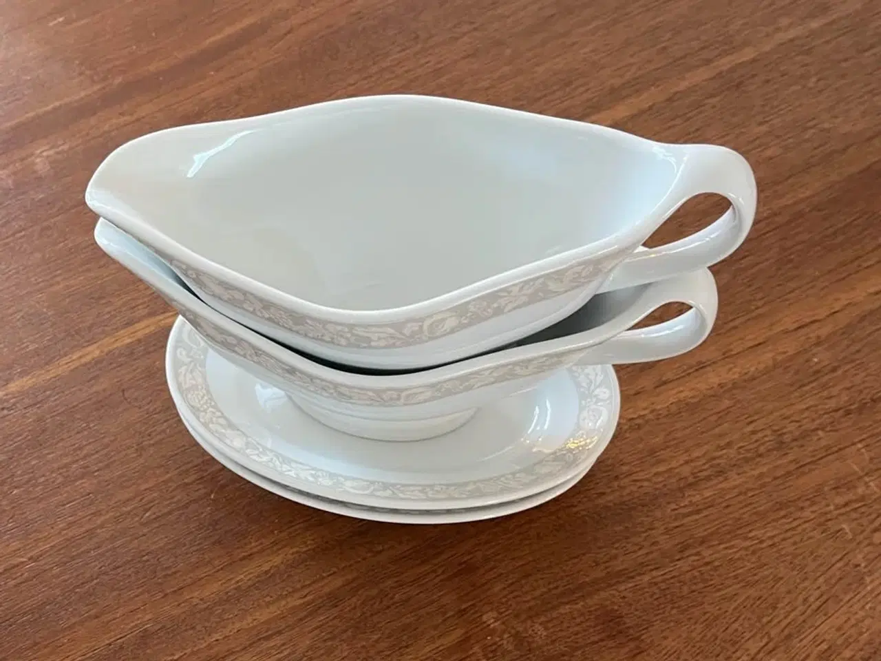 Billede 7 - Pillivuyt Solene fade,skåle,tallerkner,sovsekande